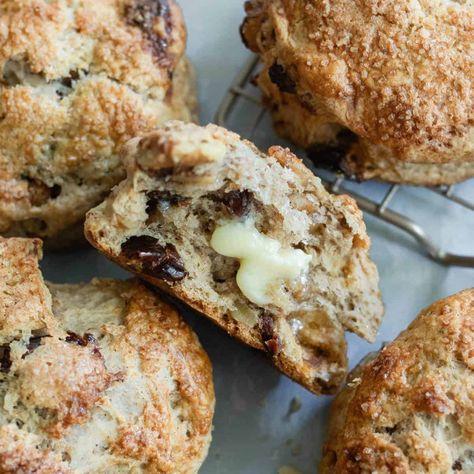 Tender, buttery date scones made with walnuts. A perfect breakfast, brunch or snack to enjoy with coffee! And they're naturally sweetened. Savory Scones Recipe, Walnut Scones, Cottage Cheese Smoothie, Date Scones, Date And Walnut, Sweet Potato Dessert, Almond Pancakes, Old Fashioned Bread Pudding, Homemade Scones