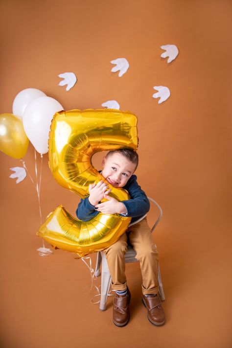 Birthday Theme For 5 Year Boy, 5 Year Boy Photo Shoot Ideas, Kid Photoshoot Ideas Boys, 5th Birthday Photoshoot Ideas Boy, 5 Year Birthday Photoshoot, 5 Year Birthday Party Ideas, Birthday Photoshoot Ideas Boys, Boy Birthday Pictures, 7th Birthday Boys