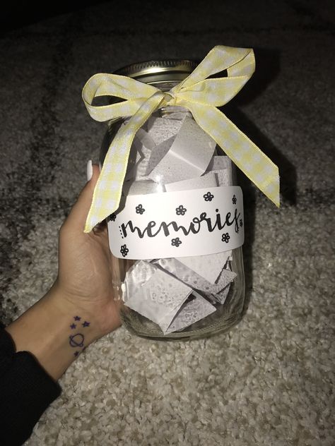 Memories Jar Ideas, Read Me When Jar, Memory Jar Ideas, Jar Of Memories, Its My 14th Birthday, Memories Jar, Jar Of Happiness, Friendship Jar, Jar Decorating Ideas