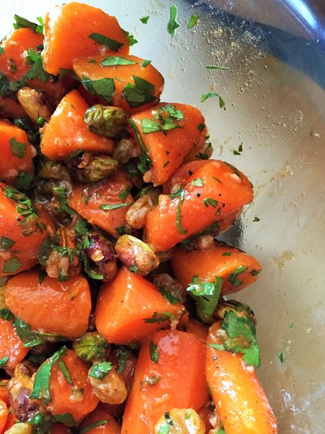 Moroccan Carrot, Moroccan Carrot Salad, Moroccan Vegetables, Moroccan Carrots, The Perfect Salad, Carrot Salad Recipes, Moroccan Cooking, Moroccan Dishes, Tagine Recipes