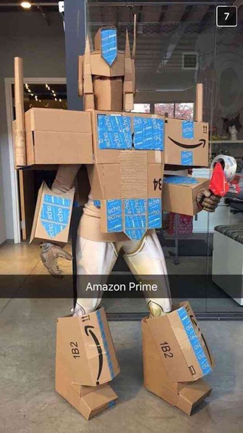 Amazon Prime costume Optimus prime costume halloween Pun Costumes, Punny Halloween Costumes, Halloween Costume Puns, Clever Halloween, Clever Halloween Costumes, Funny Costumes, Seriously Funny, Memes Humor, Funny Halloween Costumes