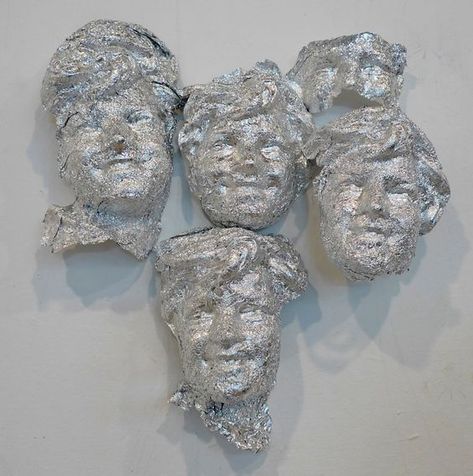 Ibon Mainar - Aluminium foil - 2011 Tin Foil Crafts, Foil Crafts, Circus Wall Art, Aluminum Foil Crafts, Tin Foil Art, Aluminum Foil Art, Flower Backdrop Wedding, Abstract Expressionist Art, Aluminium Foil