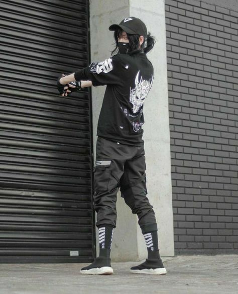 Techwear Fashion, Cyberpunk Clothes, Urban Ninja, Concept Clothing, Cyberpunk Fashion, Body Reference Poses, Human Poses Reference, Poses References, Human Poses