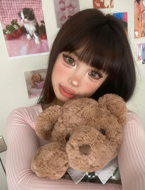 Doll Eyes Makeup, Dollette Makeup, Cute Doll Makeup, Xiaohongshu Makeup, Dolly Makeup, Makeup Asia, Makeup Douyin, Big Eyes Makeup, Cute Headphones