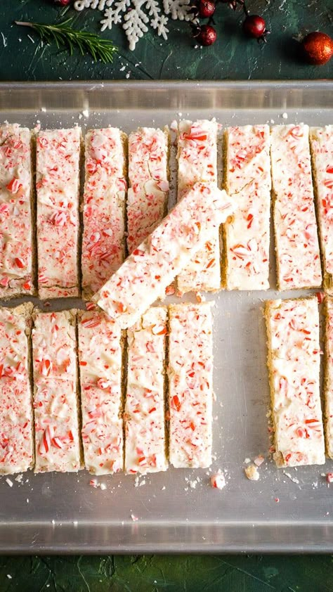 Holiday Rice Krispie Treats, Peppermint Rice Krispie Treats, Christmas Rice Krispie Treats, Holiday Rice, Krispie Treats Christmas, Rice Crispy Bars, White Chocolate Peppermint Bark, Rice Krispie Treats Christmas, Christmas Rice