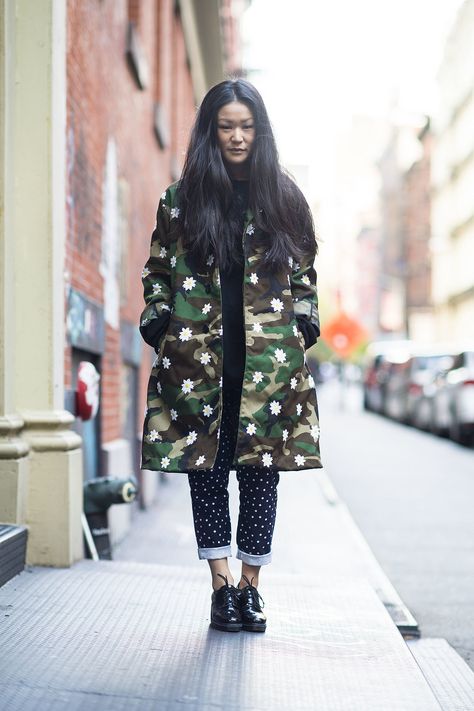 Winter Street Style, 70 Outfits, Camouflage Fashion, Prints Fashion, Winter Street, Popsugar Fashion, Street Style Winter, Print Coat, Long Winter