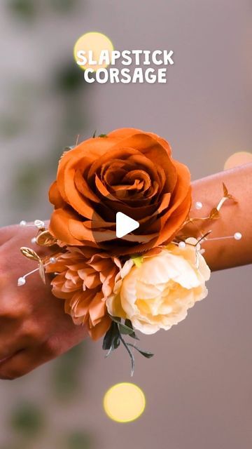 Blossom on Instagram: "Easy DIY Corsage & Bouquet Ideas to Elevate Your Wedding Design!" Silk Flower Wrist Corsage Diy, Diy Corsage Wristlet Real Flowers, Artificial Flower Corsage Diy, Slap Bracelet Corsage Diy, Making A Corsage, How To Make Hand Bouquet, Diy Wrist Corsage With Real Flowers, Diy Wrist Corsage With Fake Flowers, How To Make A Corsage