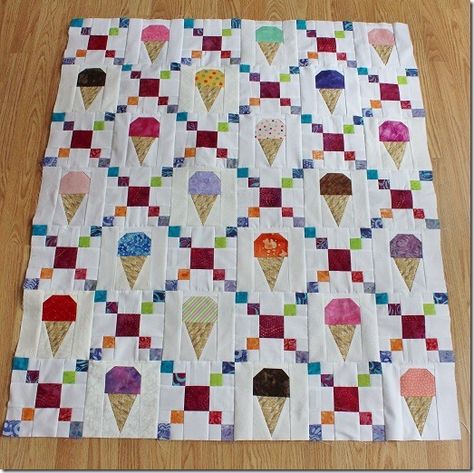 cone3 Ice Cream Quilt, Cream Quilt, Cake Quilt, Quilt Square Patterns, Cute Quilts, Summer Quilts, Ice Cream Cones, Quilt Guild, Heart Quilt