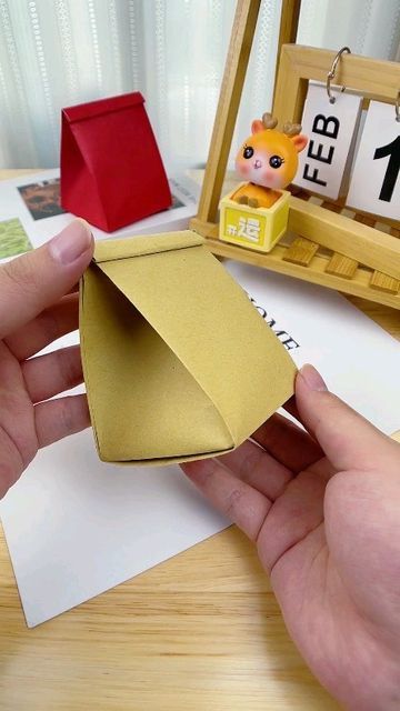 Origami Gift Bag, Diy Grocery Bags, Pretty Gift Wrapping Ideas, Diy Paper Bag, Paint 3d, Paper Box Diy, Paper Grocery Bags, Origami Gifts, Paper Bag Crafts