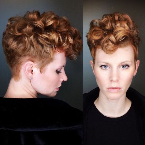 Curly Pixie For Growing Out Growing Out Pixie Cut, Pixie Cut With Highlights, Free Hairstyle, Wavy Pixie Cut, Grown Out Pixie, Poofy Hair, Curly Pixie Haircuts, Wavy Pixie, Growing Out Short Hair