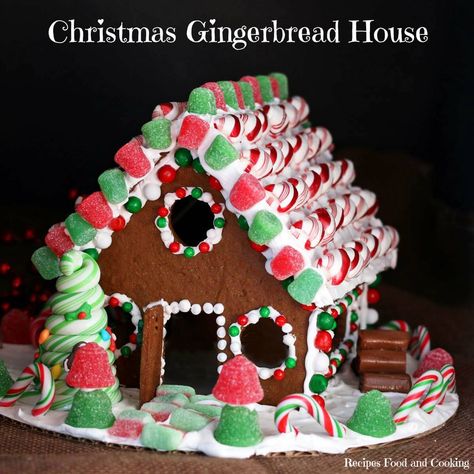 Easy Gingerbread House, Ginger Cookies Christmas, Gingerbread House Ideas, Gingerbread House Patterns, Gingerbread House Recipe, Cool Gingerbread Houses, Princess Pinky Girl, Gingerbread House Designs, Gingerbread House Cookies