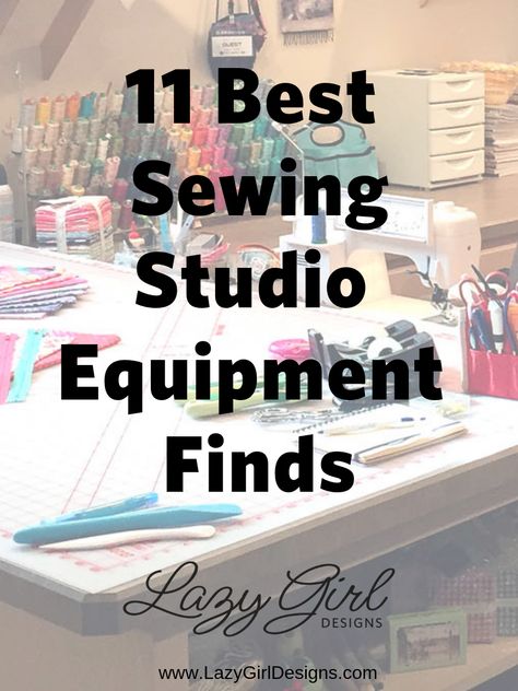 Chair Shelves, Sewing Studio Space, Quilting Storage, Sewing Tools Storage, Sewing Shed, Sew Ideas, Sewing Room Furniture, Sewing Room Inspiration, Sewing Chair