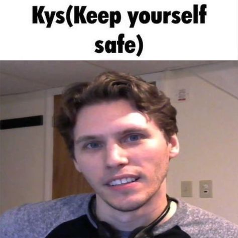 Jerma985 Funny, Keep Yourself Safe, He Makes Me Happy, I Love My Wife, Lose My Mind, Funny Me, Man Humor, Funny Laugh, Reaction Pictures