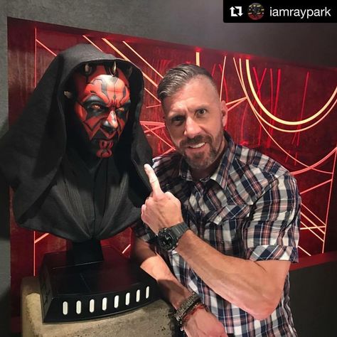 Ray Park, Star Wars Helmet, Top Cosplay, Shaolin Kung Fu, Ralph Mcquarrie, Star Wars Film, Star Wars Action Figures, Darth Maul, Star Wars Poster