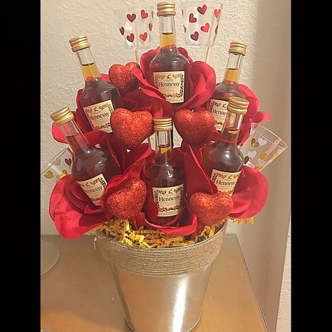 #Hennessy #valentines Hennessy Gift Basket Ideas, Hennessy Gift Ideas For Him, Hennessy Party Ideas Decor, Hennessy Valentines Gift For Him, Mini Hennessy Bottle, Alcohol Valentines Gift, Alcohol Valentines Gift For Him, Liquor Valentines Gift For Him, Bouquet Of Alcohol Mini Bottles