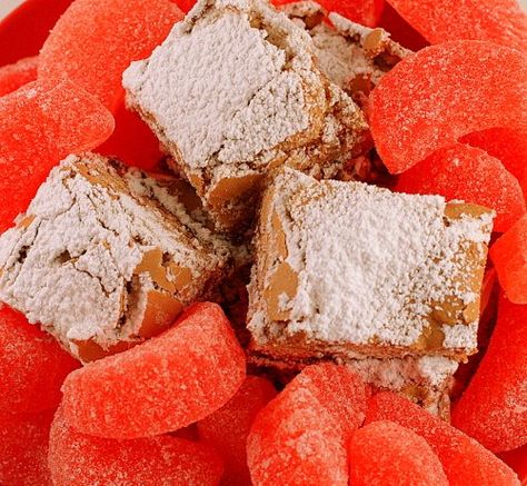 Orange Slice Candy Squares Orange Slice Candy Recipe, Orange Slice Candy, Candy Bar Recipe, Candied Orange Slices, Candy Bar Cookies, Square Recipes, Orange Candy, Bowl Cake, The Runaway