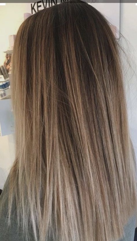 Blond Z Odrostami, Sombre Blond, Hairstyles For Layered Hair, Hair Idea, Blonde Ombre, Hair Stuff, Layered Hair, Hair And Beauty, Hair Makeup