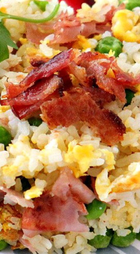 Easy Bacon Fried Rice Bacon And Egg Fried Rice Recipe, Shrimp And Bacon Fried Rice, Fried Rice Bacon, Bacon Lunch, Bacon Fried Rice Recipe, Kimchi Bacon Fried Rice, Delicious Fried Rice, Bacon Fried Rice, Entrees Recipes