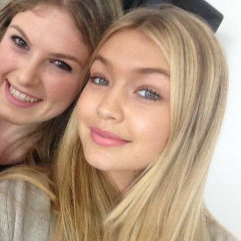 Young Gigi Hadid, 2000s Makeup Looks, Gigi Hadid 2014, Blonde Babies, Jennifer Aniston Hair, Blonde Hair Looks, Blue Ivy, Hair Inspo Color, Moda Vintage