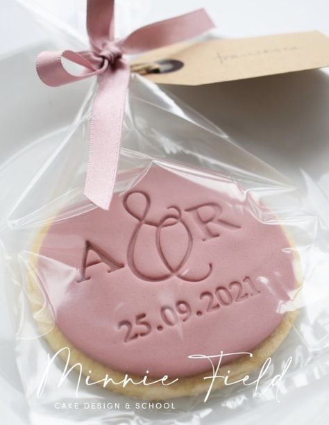 Wedding Biscuit Favours, Wedding Gift Cookies, Cookie Favours Wedding, Wedding Favours Cookies, Initial Wedding Cookies, Monogrammed Wedding Cookies, Biscuit Favours, Wedding Favour Cookies, Wedding Favor Cookies