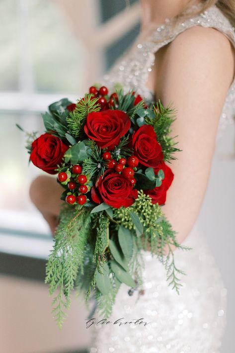 Red Roses, greenery & Holly Berries for your NYE Wedding Bridal Bouquet December Wedding Bouquets, Holly Bouquet, Christmas Wedding Bouquet, Christmas Eve Wedding, Red Rose Bridal Bouquet, Winter Bouquets, Bouquet Styles, Christmas Wedding Bouquets, Artificial Arrangements