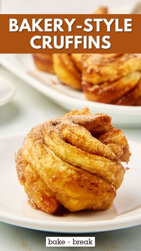 Cinnamon Rolls Using Puff Pastry, Baking With Puff Pastry, Pastry Puff Dessert, Cinnamon Sugar Puff Pastry Twists, Puff Pastry Cruffin, Fall Breakfast Pastries, Quick Puff Pastry Dessert, Cruffins With Puff Pastry, Puff Pastry Breakfast Recipes