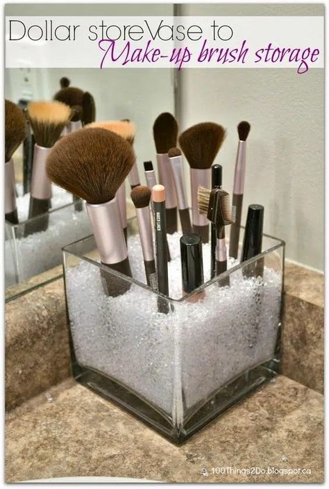 40+ Genius Makeup Organization Ideas Vanity Organization Diy, Diy Brush Holder, Diy Makeup Organizer, Diy Makeup Brush Holder, Rangement Makeup, Diy Makeup Vanity, Makeup Organization Diy, Brush Holders, Makeup Organization Vanity