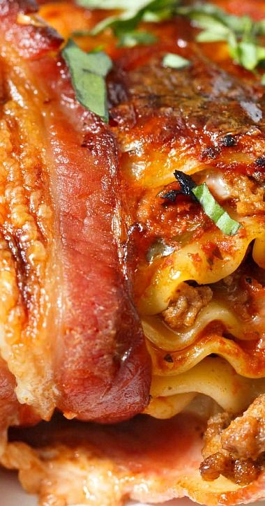 Bacon Lasagna Recipe, Bacon Lasagna, Gluten Free Entrees, Pizza Sticks, Traditional Lasagna, Yummy Casseroles, Food Heaven, Bacon Recipes, Lasagna Recipe