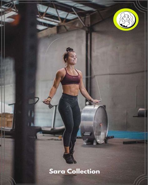 Trendy and Functional Women’s Gym Outfits Mal O'brien, Mal O'brien Crossfit, Woman Weight Lifting, Crossfit Motivation Women, Female Weight Lifting, Women Weight Lifting, Workout Mindset, Gym Photoshoot, Powerlifting Training