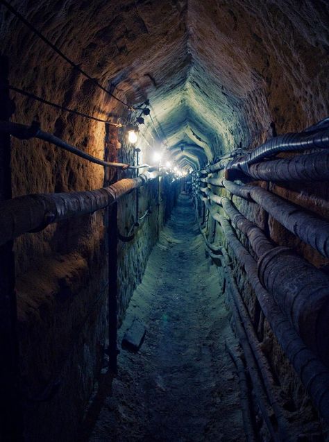 Urban Decay Photography, Urban Exploring, Underground Tunnels, World Of Darkness, Wreath Fall, Urban Exploration, Abandoned Buildings, Environment Concept Art, Abandoned Places