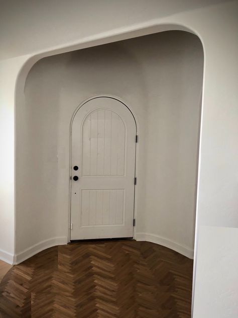 Rounded Doorway, Curved Archway, Archway Door, Round Doorway, New York Long Island, Arched Doorways, Yin Yang Designs, Feng Shui Principles, Arch Doorway