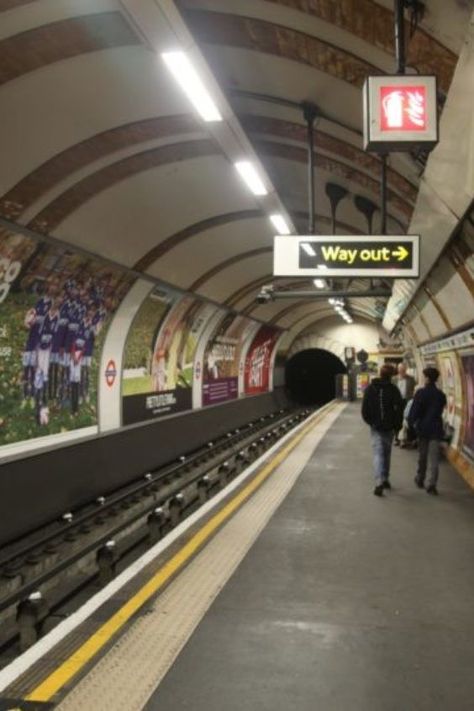 London Train Aesthetic, On Train Aesthetic, London Underground Aesthetic, Underground Train Station, Train Station Aesthetic, London Train, Train Tracks Photography, Underground London, London Underground Train