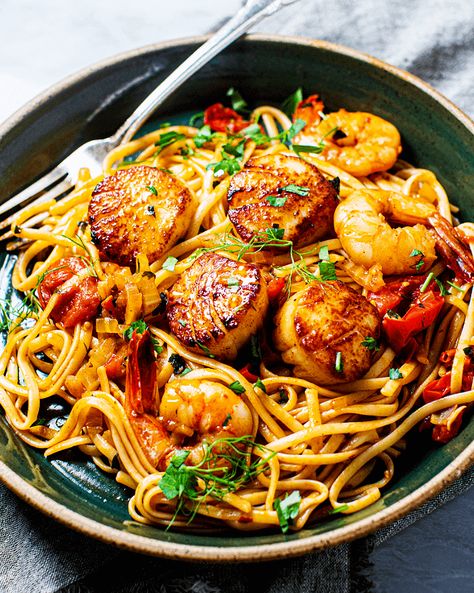 Linguini And Scallops, Sea Food Pasta Recipes, Tried And True Recipes, Scallops And Linguine, Spicy Scallops, Scallops Linguine Recipes, Linguine With Scallops, Spicy Shrimp And Scallop Pasta, Scallop Recipes Pasta