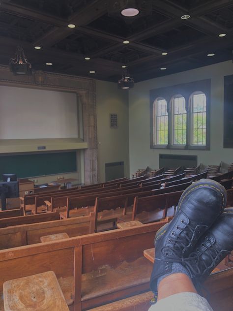 Lecture Hall Aesthetic, University Of Pittsburgh Aesthetic, College Lecture Hall, College Lecture, College Lectures, 2023 Books, Lecture Hall, Lectures Hall, College Aesthetic