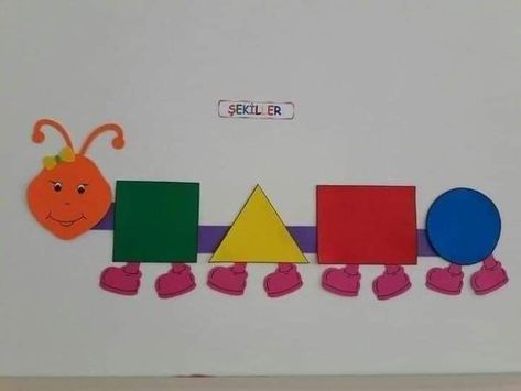 Shapes Board Ideas For Preschool, Shapes Decoration Preschool, Shapes Board Preschool, Shapes For Classroom Decoration, Shapes Decorations Classroom, Shape Activities Preschool, Preschool Decor, School Board Decoration, Preschool Classroom Decor