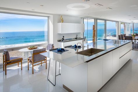 Laguna Beach House, Hollywood Hills Homes, Dream Beach Houses, Sea House, Modern Beach House, Kitchen Views, Waterfront Property, Waterfront Homes, California Homes