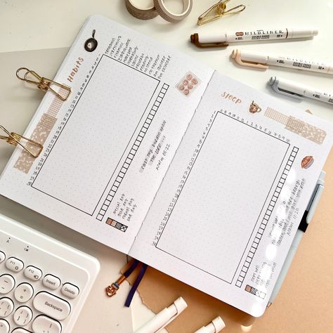 Aesthetic & Functional Habit Tracker Spread Ideas | Archer and Olive Habit Tracker Minimalist, Minimal Habit Tracker, Habit Tracker Bullet Journal Printable, Habit Tracking Bullet Journal, Grid Journals, Habit Tracking, Habit Tracker Bullet Journal, Dot Grid Journal, Organization Gifts