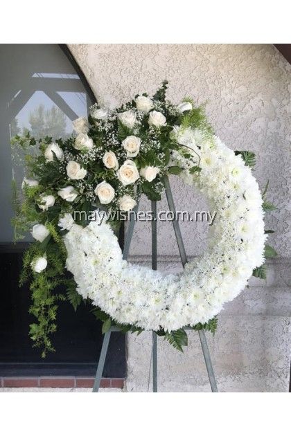 Wreaths For Funerals, Pink Wreath, Memorial Flowers, White Wreath, Sympathy Flowers, Rose Wreath, Flowers Online, Arte Floral, Ikebana