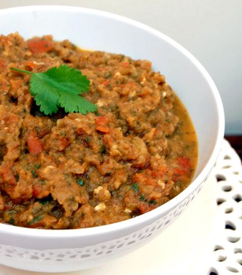 Zaalouk - Morrocan Eggplant & Tomato Dip - I found the eggplant a little hard to manage bc I'd never used it before. I used canned tomatoes and one can per 2lbs of eggplant was perfect. Overall delicious and would make again! Also skipped the fresh herbs here but I didn't notice them missing. Was delicious as a wrap for lunch in a whole wheat tortilla Moroccan Zaalouk, Caviar Spread, Roasted Bread, Moroccan Eggplant, Eggplant Dip Recipes, Eggplant Spread, Tomato Spread, Eggplant Caviar, Recipe Eggplant