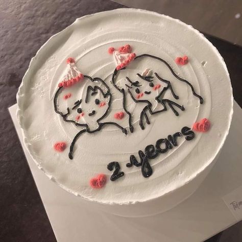 Mini Cakes Aesthetic Anniversary, Mini Birthday Cake For Him Easy, Korean Cake For Anniversary, Korean Cake Anniversary Simple, Couple Bento Cake Design, Cake Designs Boyfriend, Anniversary Cake Designs Aesthetic, Pasteles Minis Aesthetic, Aesthetic Cake For Boyfriend