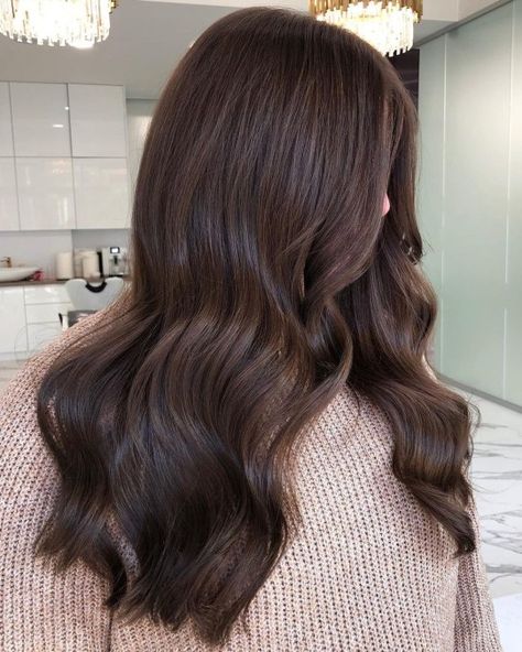 Winter Hair Color For Brunettes, Chocolate Brown Hair Ideas, Shatush Hair, Mocha Brown Hair, Cool Brown Hair, Brown Hair Ideas, Dark Chocolate Hair, Brown Hair Inspiration, Mocha Hair