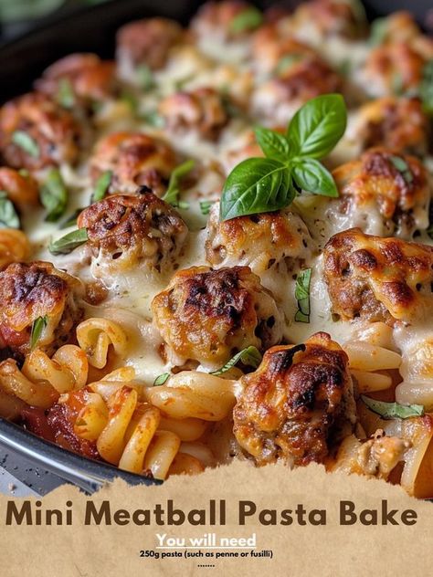 CatchyMeals Meatball Pasta Bake, Mini Meatballs, Meatball Pasta, Minced Beef, Pasta Bake, Casseroles, Meatballs, Dinner Ideas, Garlic