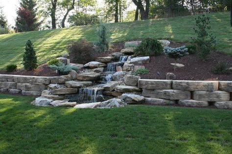 Backyard Hill Landscaping, Sloped Backyard Landscaping, Landscaping On A Hill, Patio Grande, Sloped Yard, Sloped Backyard, Landscaping Retaining Walls, Garden Waterfall, Hillside Landscaping