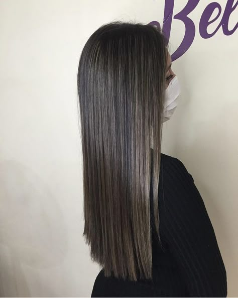 Dark Hair With Highlights Straightened, Black To Blonde Balayage Straight Hair, Bayalage Blonde On Black Hair, Mushroom Brown Straight Hair, Babylights Straight Hair, Dark Brown Hair Ash Blonde Highlights, Dark Hair With Beige Highlights, Straight Hair Brown Balayage, Balyage Long Hair Black Hair