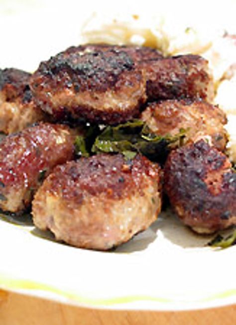 Recipe: Herbed Lamb Sausages Gyro Meat Recipe, Lamb Sausage, Easy Sausage Recipes, Ground Sausage Recipes, Lamb Patties, Homemade Sausage Recipes, Fresh Horseradish, Ground Meat Recipes, Bacon Sausage