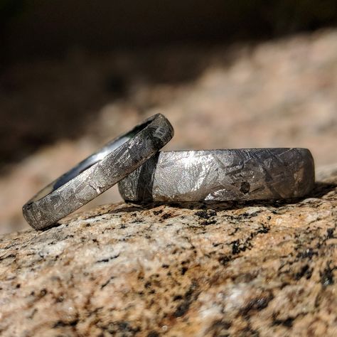 Damascus Wedding Band, Meteorite Engagement Ring, Meteorite Wedding Rings, Camo Rings, Meteorite Wedding Band, Gibeon Meteorite, Meteorite Ring, Custom Wedding Rings, Wedding Ring Set