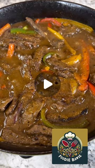 FoodieBawse on Instagram: "Pepper Steak Yummy!!! Recipe @eatwitzo  Only takes 30 minutes to make.  #peppersteak #steakrecipes #steaklover #steakdinner #steaknight #beefrecipes #beeflover #beefdinner #doneright #steaks #dinnerideas #brunchideas #foodie #foodrecipies #recipeoftheday  #womenwhocook #cookingmom #cookingathome #cookingtime #cookingdad #homecookedmeal #homecookingisthebest #meatandpotatoes #beefsteak #hamburgers #recipeshare #recipevideo #steakandpotatoes #steaktime #30minutemeals" Meals With Ribeye Steak, Pepper Steak Recipe Videos, Beef Steak Strips Recipes, How To Make Pepper Steak, Southern Pepper Steak Recipe, Beef Strips Recipes Easy, Beef Pepper Steak Recipe, Chuck Eye Steak Recipes, Peppered Steak Recipe