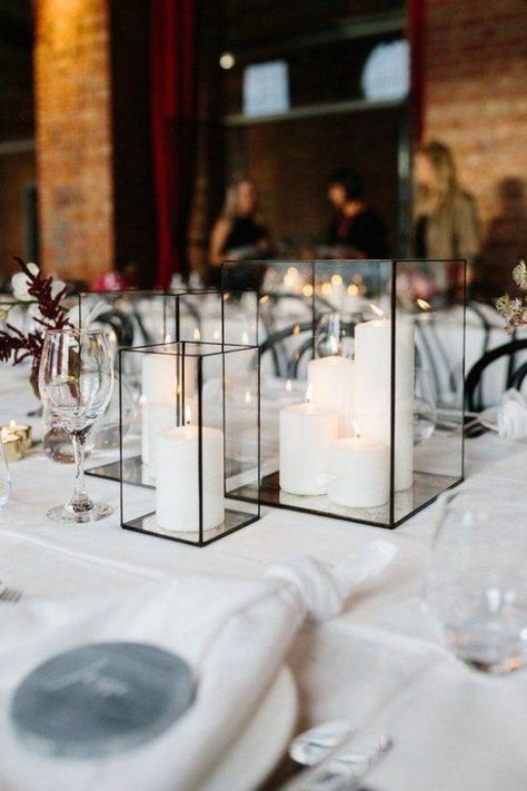 Industrial Wedding Centerpieces, White Candles Centerpiece, Lantern Centerpiece Wedding, Industrial Chic Wedding, Elegant Wedding Centerpiece, Rustic Wedding Decorations, Minimalist Wedding Decor, Wedding Lanterns, Candle Centerpieces