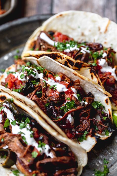 Slow Cooker Beef Brisket Tacos, Chipotle Beef Tacos, Slow Cooked Beef Tacos, Slow Cooked Mexican Beef, Braised Beef Tacos Slow Cooker, Braised Brisket Tacos, Braised Beef Barbacoa, Dutch Oven Taco Meat, Beef Rib Tacos