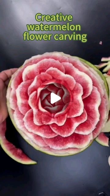 LUXU GLASSES on Instagram: "Creative watermelon flower carving#fruitcarving #fruitart #fruitdecoration #edibleart #fooddesign #foodpresentation #foodstyling#luxufacialtowels" Watermelon Flower, Dandelion Jelly, Watermelon Carving, Green Recipes, Kawaii Cooking, Vegetable Carving, Fruit Decorations, Handmade Christmas Crafts, Food Carving